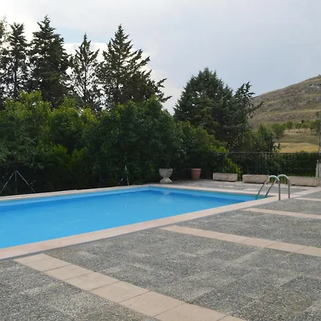 Casa Fuentes De Ledina Holiday home Fuentiduena