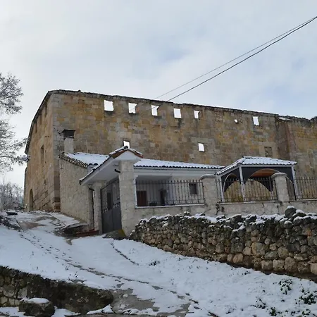 Casa Fuentes De Ledina Holiday home