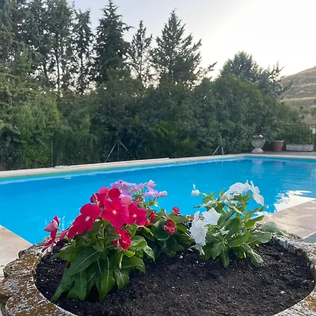 Holiday home Casa Fuentes De Ledina