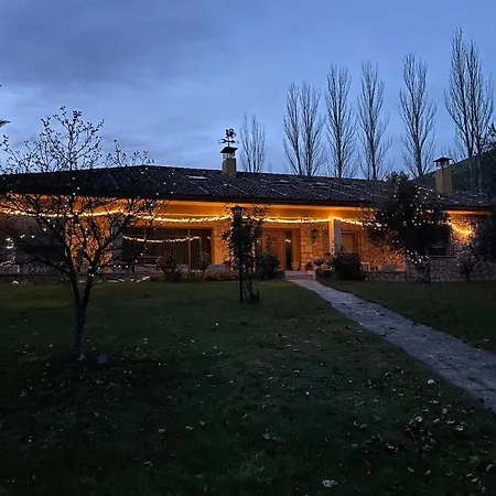 Casa Fuentes De Ledina Ferienhaus Fuentiduena