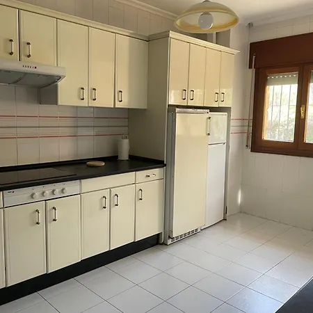 בית נופש Casa Fuentes De Ledina *