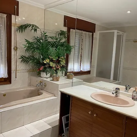 Casa Fuentes De Ledina *