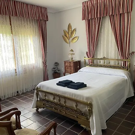 Casa Fuentes De Ledina