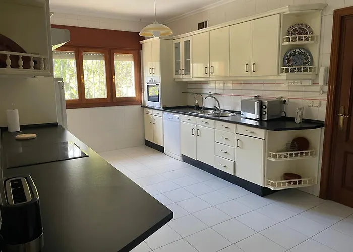 Casa Fuentes De Ledina Ferienhaus